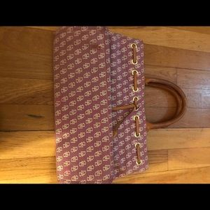 Dooney And Bourke pocketbook